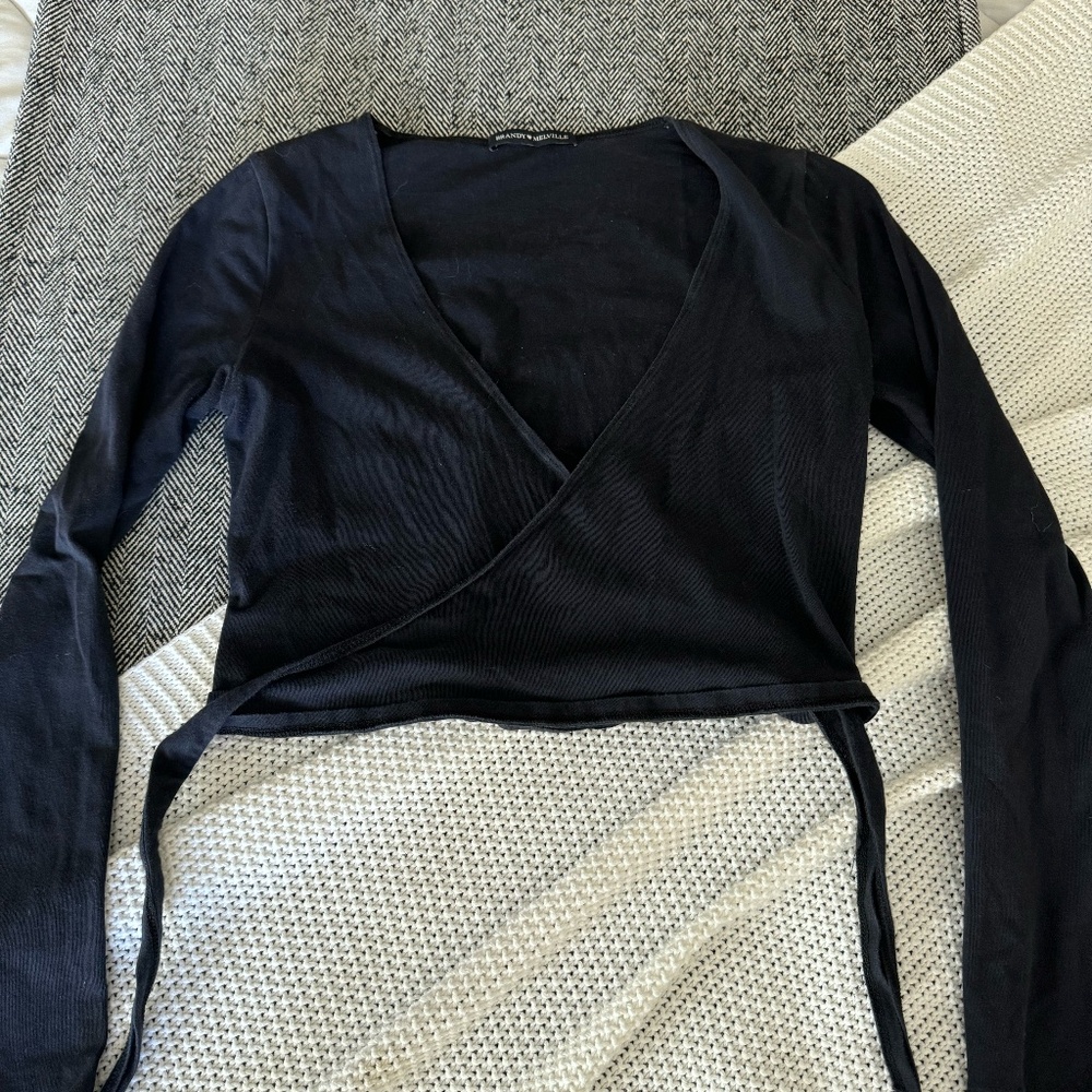 Brandy Melville Tie Long Sleeve Top